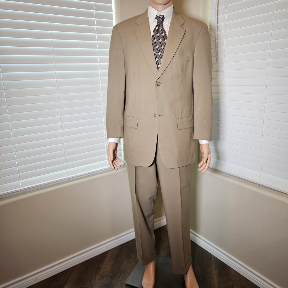 Vintage Joseph & Feiss International 2 Piece Suit 38R 100% Pure New Wool Tan